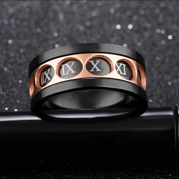 Ring - Picture 2 of 5